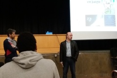 Conferencia la Relatividad en juego